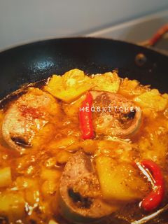 Hình của món Cá ngừ kho thơm cay.