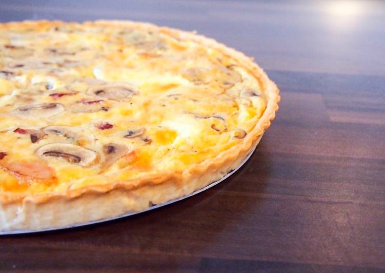 Quiche Lorraine de champiñones, mozzarella y beicon