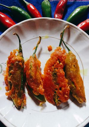 লঙ্কার বড়া (Lankar bora recipe in bengali) রেসিপির প্রধান ছবি