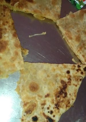 A picture of Muli k paratha.