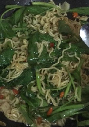 Foto resep Mie goreng kangkung terasi