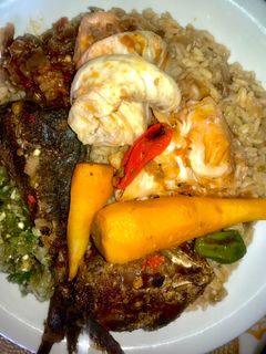 Thiubodene Senegalese Jallof rice ainihin hoton girkin