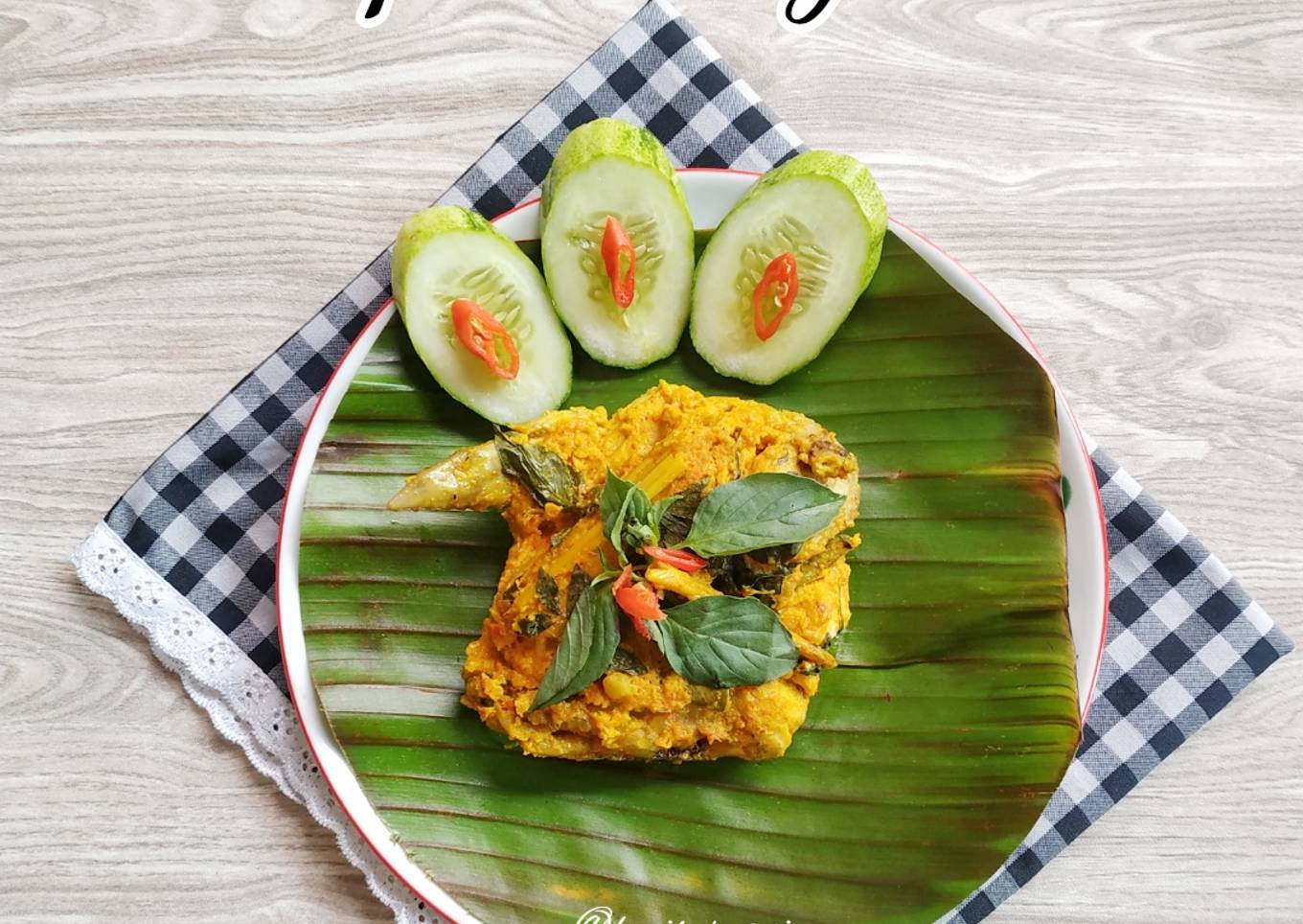 330. Pepes Ayam (Pais Hayam)