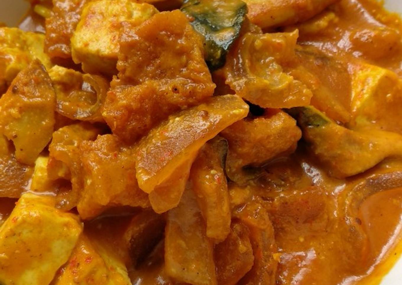 Cecek tahu bumbu rendang