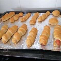 A picture of Chicken Hotdog Bread.