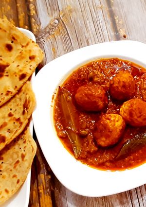 A picture of Egg Korma.