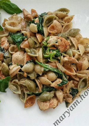 عکسی از دستور پاستا مرغ و اسفناج