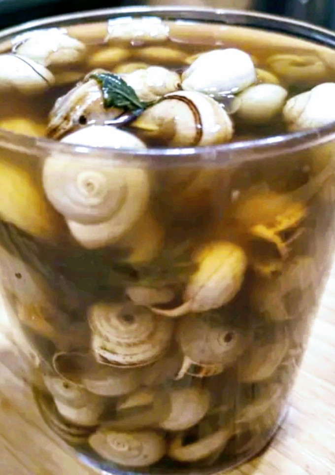 Una foto de Caracoles en caldo