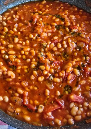 Toszkán paradicsomos fehérbab recept fotója