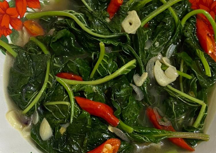 Tumis bayam hijau