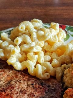 A picture of Macaroni & Cheese.