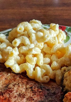 A picture of Macaroni & Cheese.