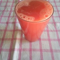 A picture of Fresh watermelon juice.