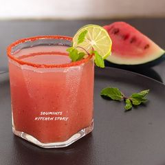 A picture of Watermelon Iced Tea.
