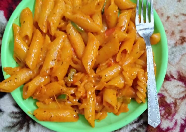 Red sauce pasta