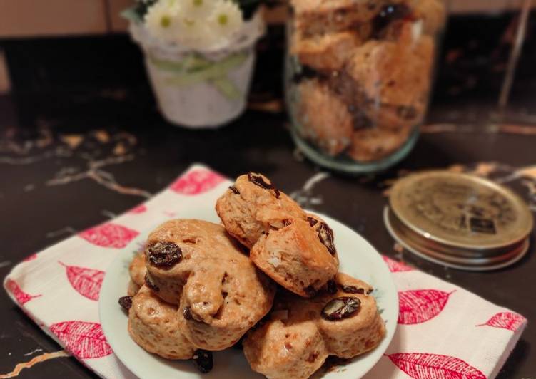 Sourdough raisin-walnut scones