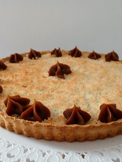 Una foto de Tarta de coco y dulce de leche 🥥