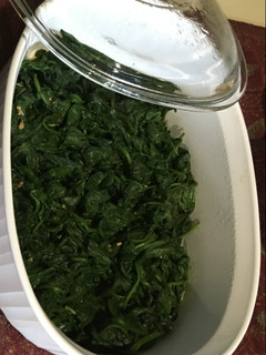 Una foto de Espinacas Salteadas con Ajo, estilo oriental