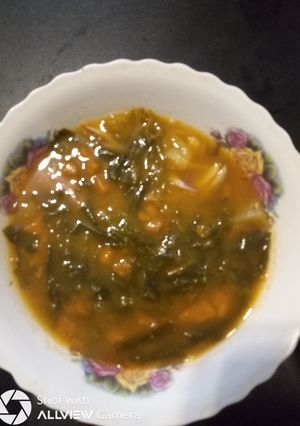 O poză a rețetei Ciorbă de fasole cu salată verde.