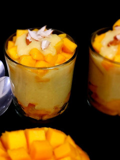 मैंगो कस्टर्ड(Mango custurd recipe in hindi) रेसिपी मुख्य फोटो