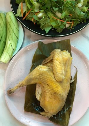 Hình của món Gà luộc muối.