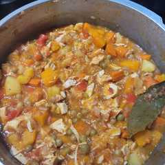 Una foto de Cazuela de pollo y verduras