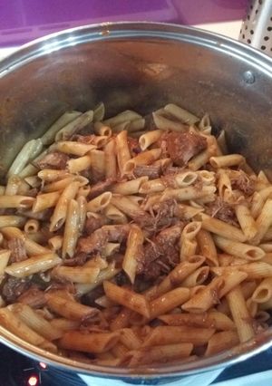 Marha pörkölt görögösen recept fotója