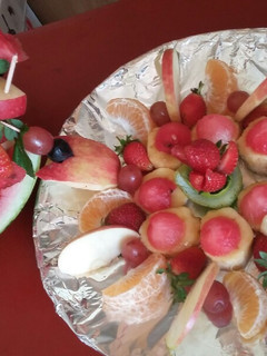 A picture of Fruit platter.