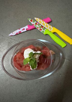 A picture of Watermelon 🍉 ice cream 🍨.