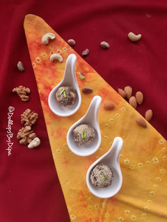 A picture of Dates Dryfruits ladoo.