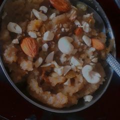 A picture of Rava halwa.