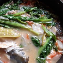 A picture of Pink salmon sinigang sa miso.