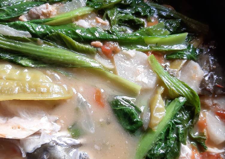 Pink salmon sinigang sa miso