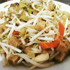 A picture of Tauge Sayur Asin.