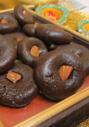 A picture of Chocolate Peda Ready in 15 Minutes: Gooey Chocolate Balls.