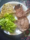 Costillas de cerdo a la parrilla en la estufa