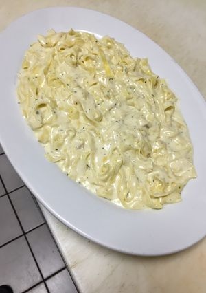 Una foto de Fettuccine con salsa alfredo