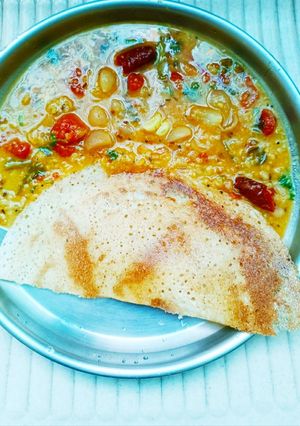 தோசைக்கு ஏற்ற பாசிப்பருப்பு சாம்பார்(pasi paruppu sambar recipe in tamil) செய்முறை முக்கிய புகைப்படம்