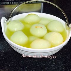 Kolkata Special: Sponge Roshogollas A picture of Kolkata Special: Sponge Roshogollas.