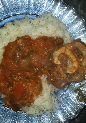 Una foto de Osobuco con arroz