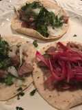 Tacos de costilla de cerdo asado