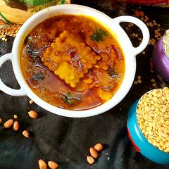 A picture of Khatti Meethi Dal Dhokli.