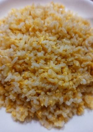 Hình của món Cơm chiên trứng.