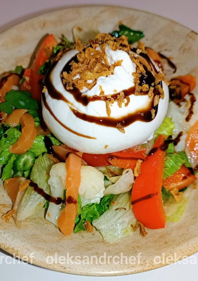 Салат 🥗 з буратою та червоною рибою