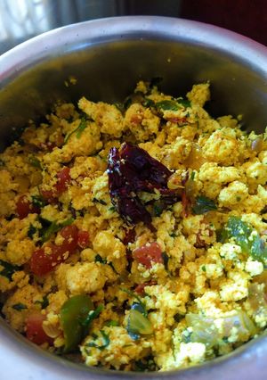 A picture of Paneer crumbled.