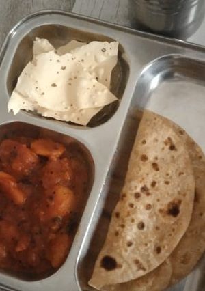 A picture of Aloo ki sabji.
