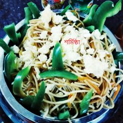 A picture of এগ চিকেন চাওমিন🥚🐓.
