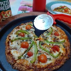 A picture of Zuccini pizza.