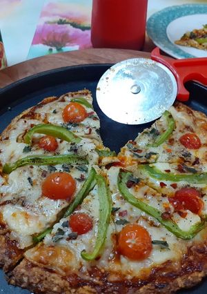 A picture of Zuccini pizza.