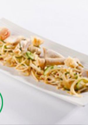 A picture of Spicy Oriental Chicken Snacks salad.